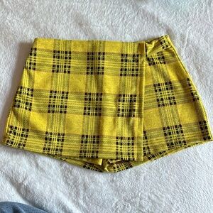 Size 14 girls Yellow Plaid Skort